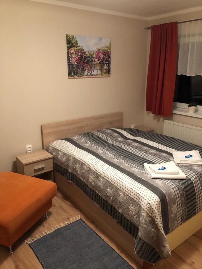 Appartamento Beska Bešeňová Esterno foto