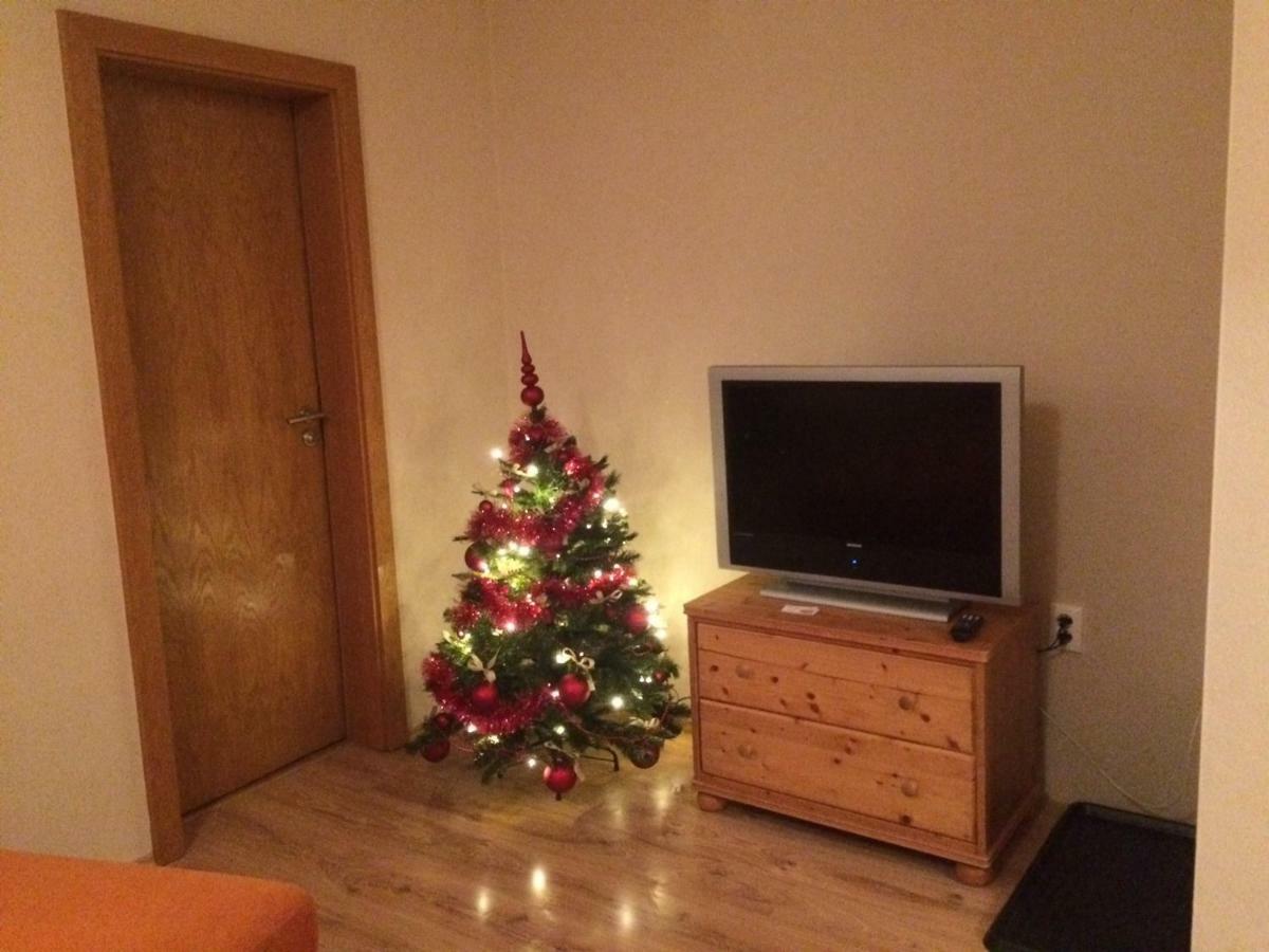 Appartamento Beska Bešeňová Esterno foto